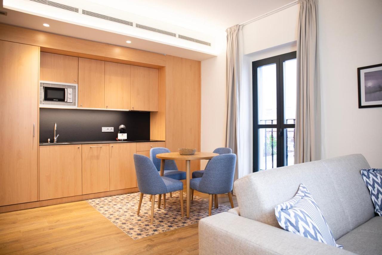 Nqn Aparts & Suites Sevilla Esterno foto