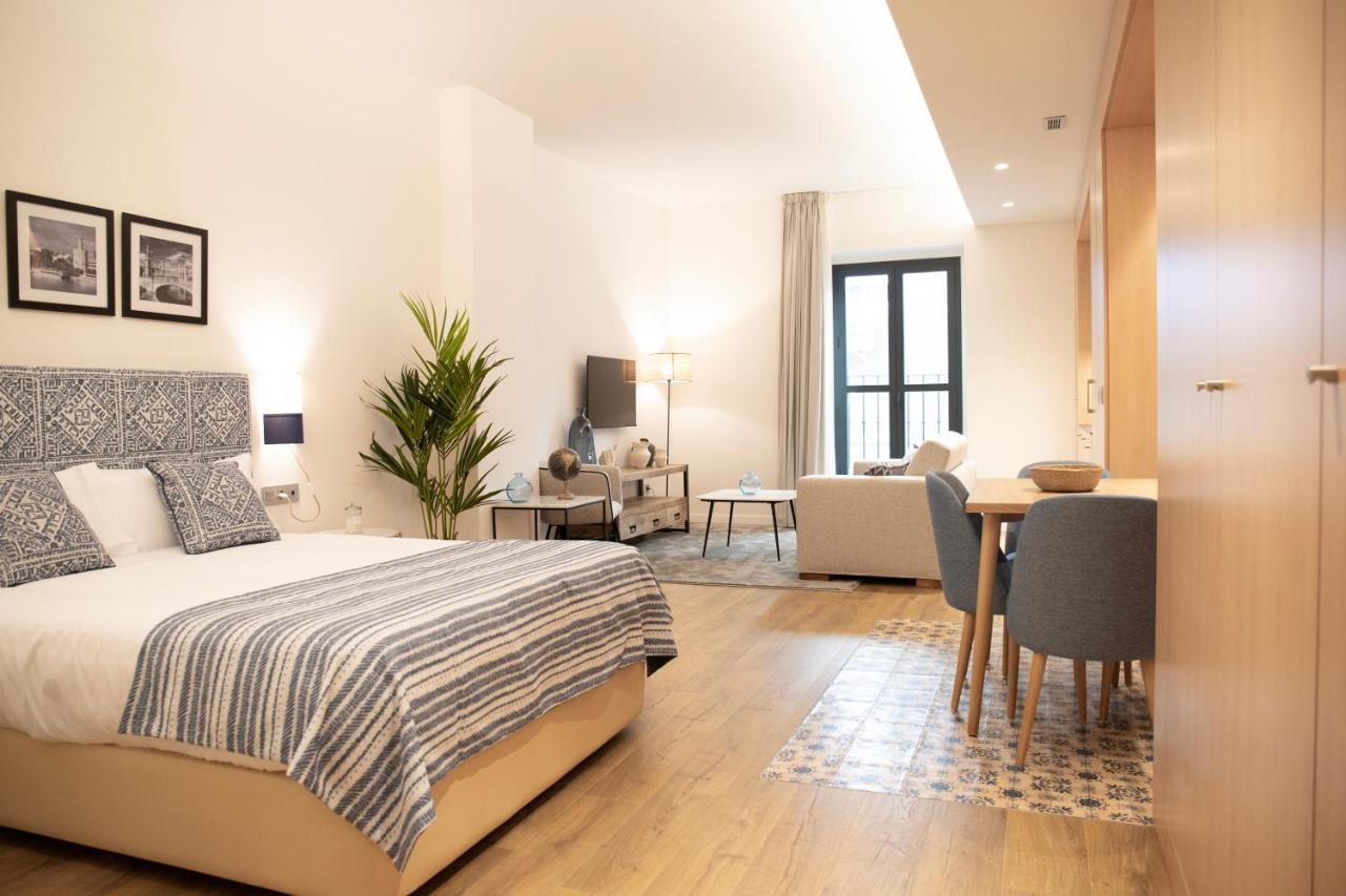 Nqn Aparts & Suites Sevilla Esterno foto