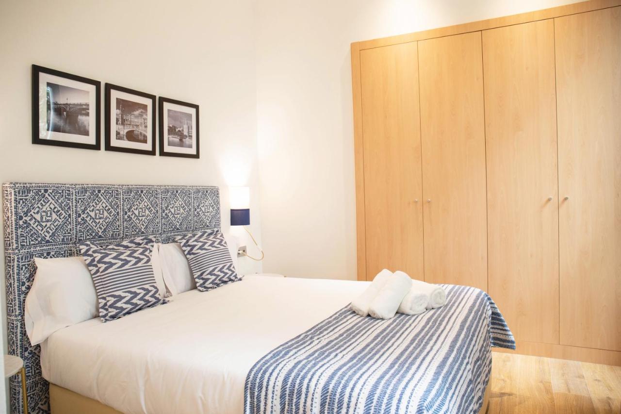 Nqn Aparts & Suites Sevilla Esterno foto
