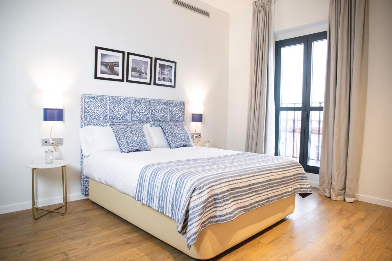 Nqn Aparts & Suites Sevilla Esterno foto