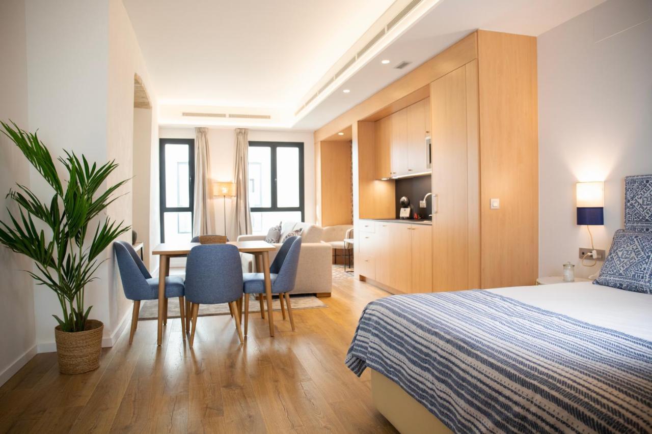 Nqn Aparts & Suites Sevilla Esterno foto