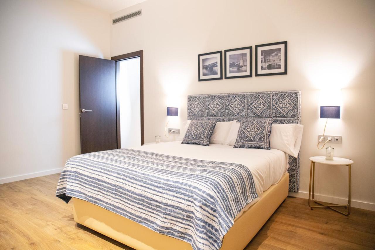 Nqn Aparts & Suites Sevilla Esterno foto