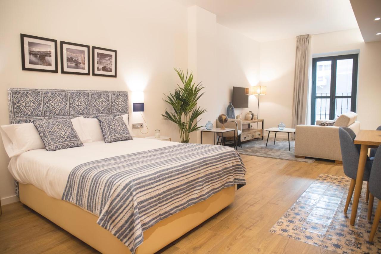 Nqn Aparts & Suites Sevilla Esterno foto