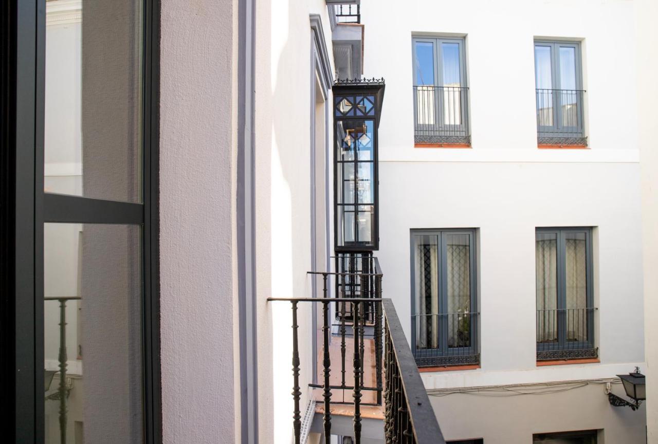 Nqn Aparts & Suites Sevilla Esterno foto